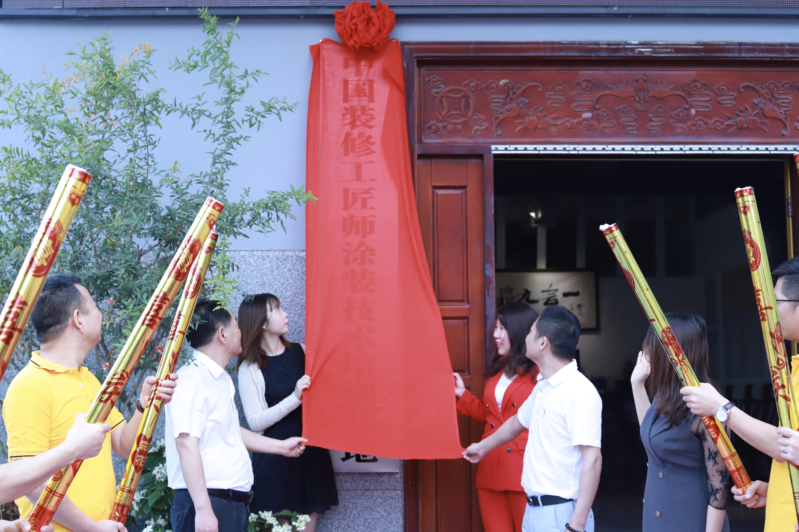 首個裝修工匠師培訓基地在佛山數(shù)碼彩落地，6月18日首班開班！